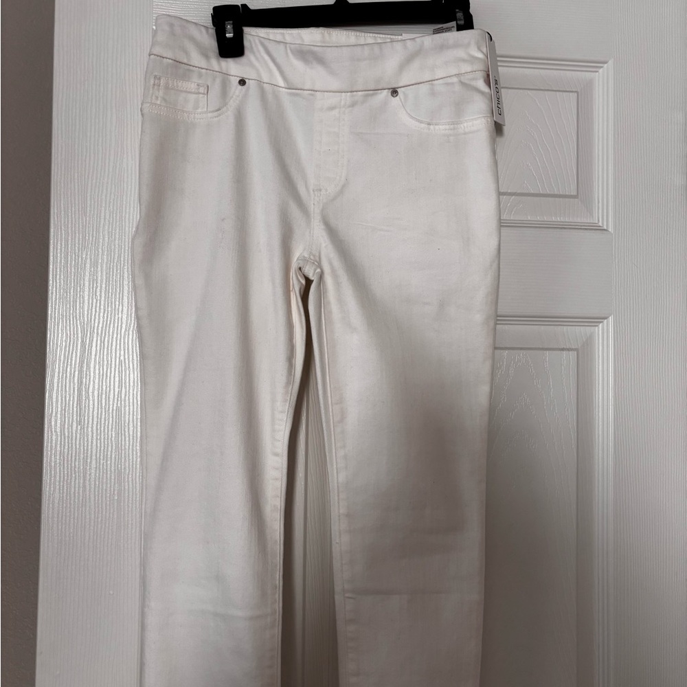 Chico's Ivory Pull-On Jeggings